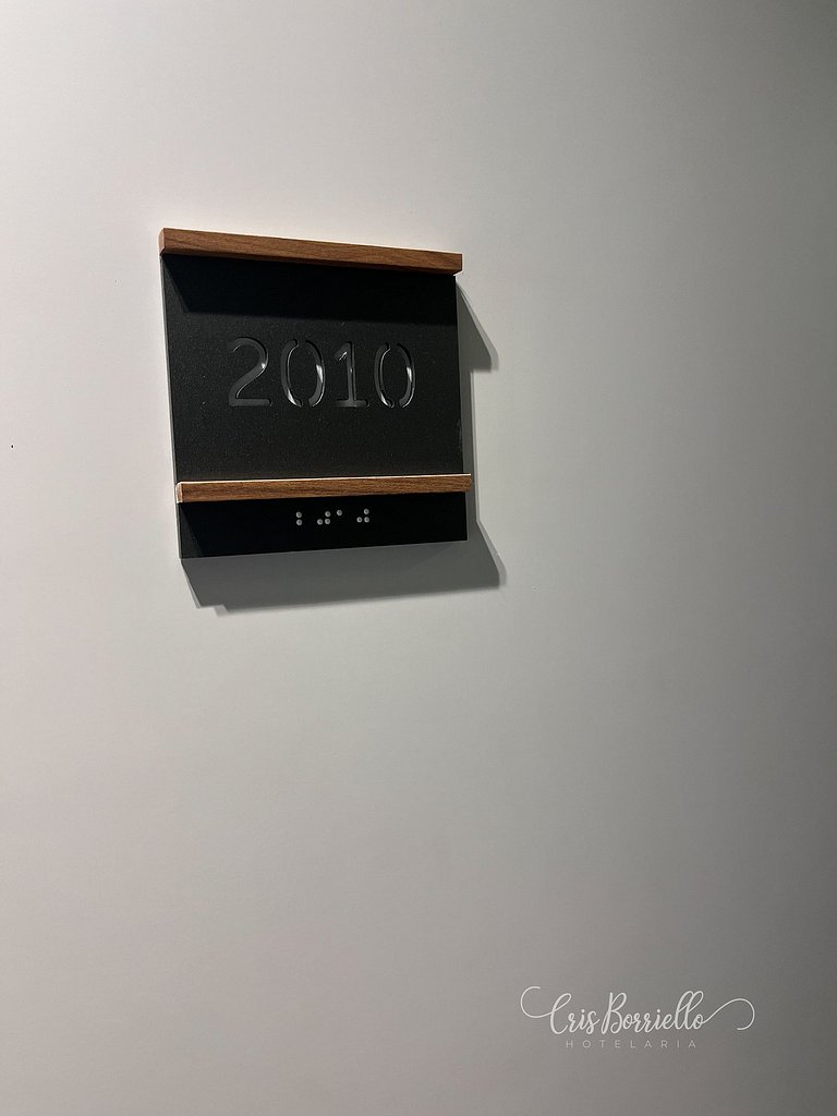 Skylux Super Studio Imponente Piscina Aquecida WIFI