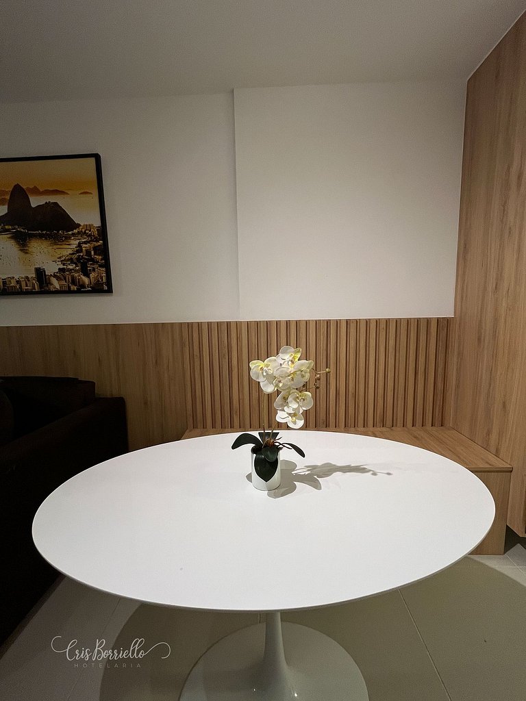 Studio com piscina aquecida em 6 x sem juros