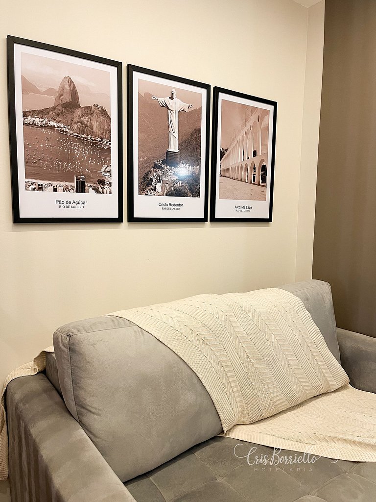 Studio central com piscina+wifi em 6X sem juros