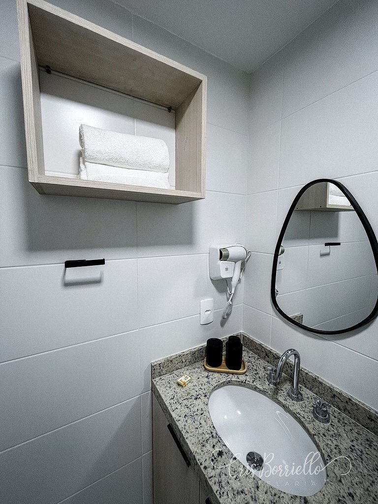 NOVO - Estúdio moderno no Centro próximo de tudo