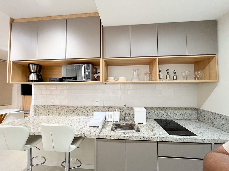 Studio c/ Piscina Aquecida em 6x Sem Juros