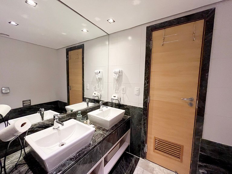 Lindo apartamento completo + piscina com vista