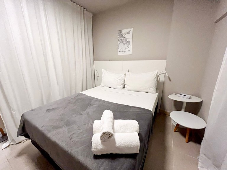 Estúdio amplo com piscina centro do rio