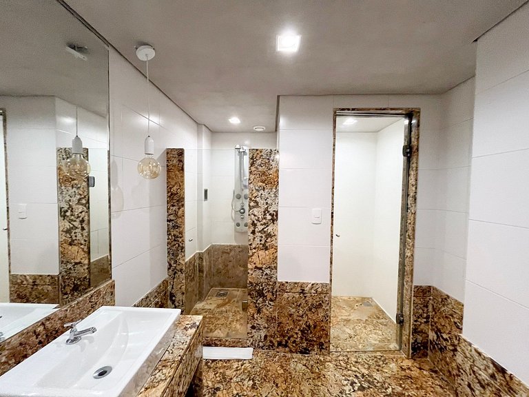 Estúdio amplo com piscina centro do rio