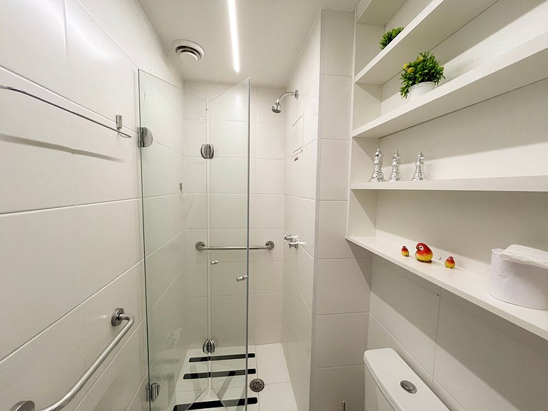 Estudio novíssimo + piscina panorâmica!