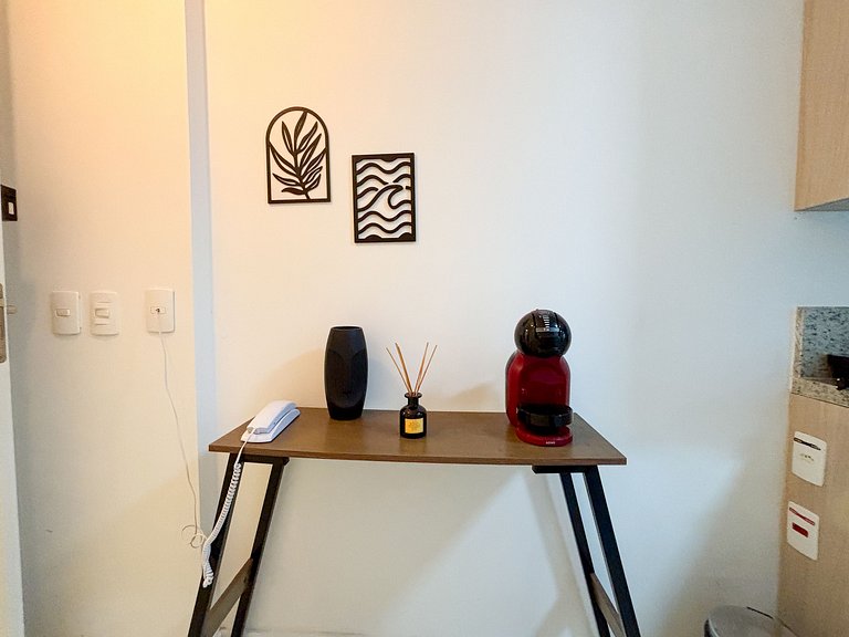 Estúdio com varanda no centro, piscina aquecida