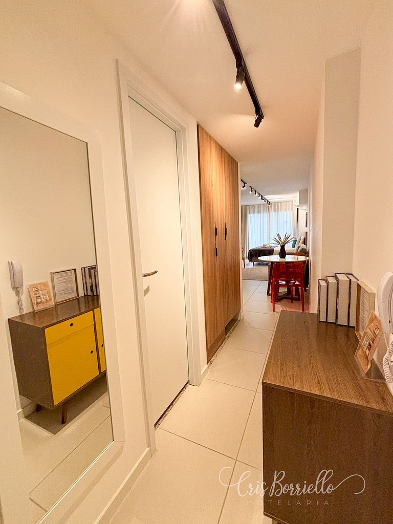 Estudio amplo com piscina aquecida e vista