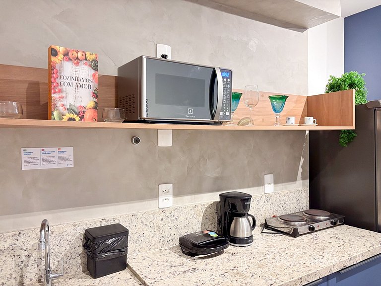 Estudio amplo com piscina aquecida e vista