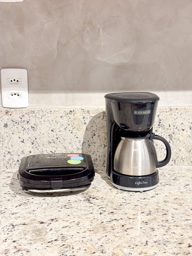 Estudio amplo com piscina aquecida e vista