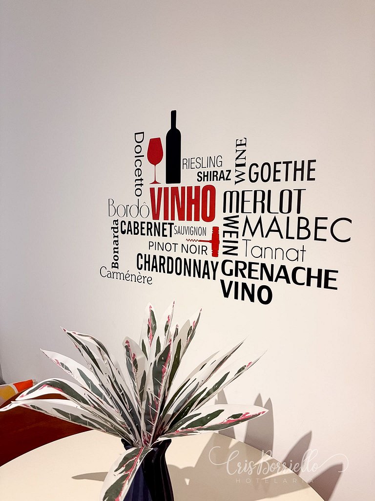 Estudio amplo com piscina aquecida e vista