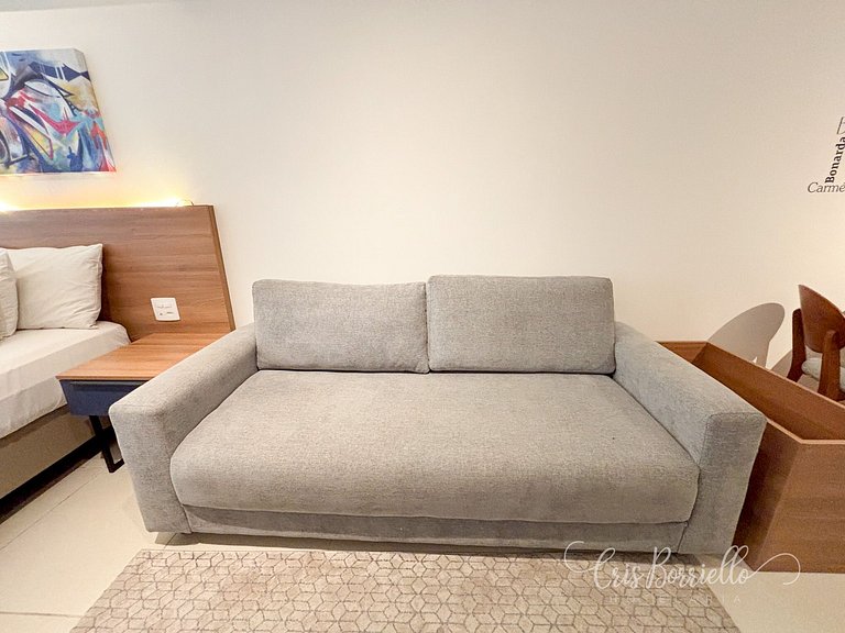 Estudio amplo com piscina aquecida e vista